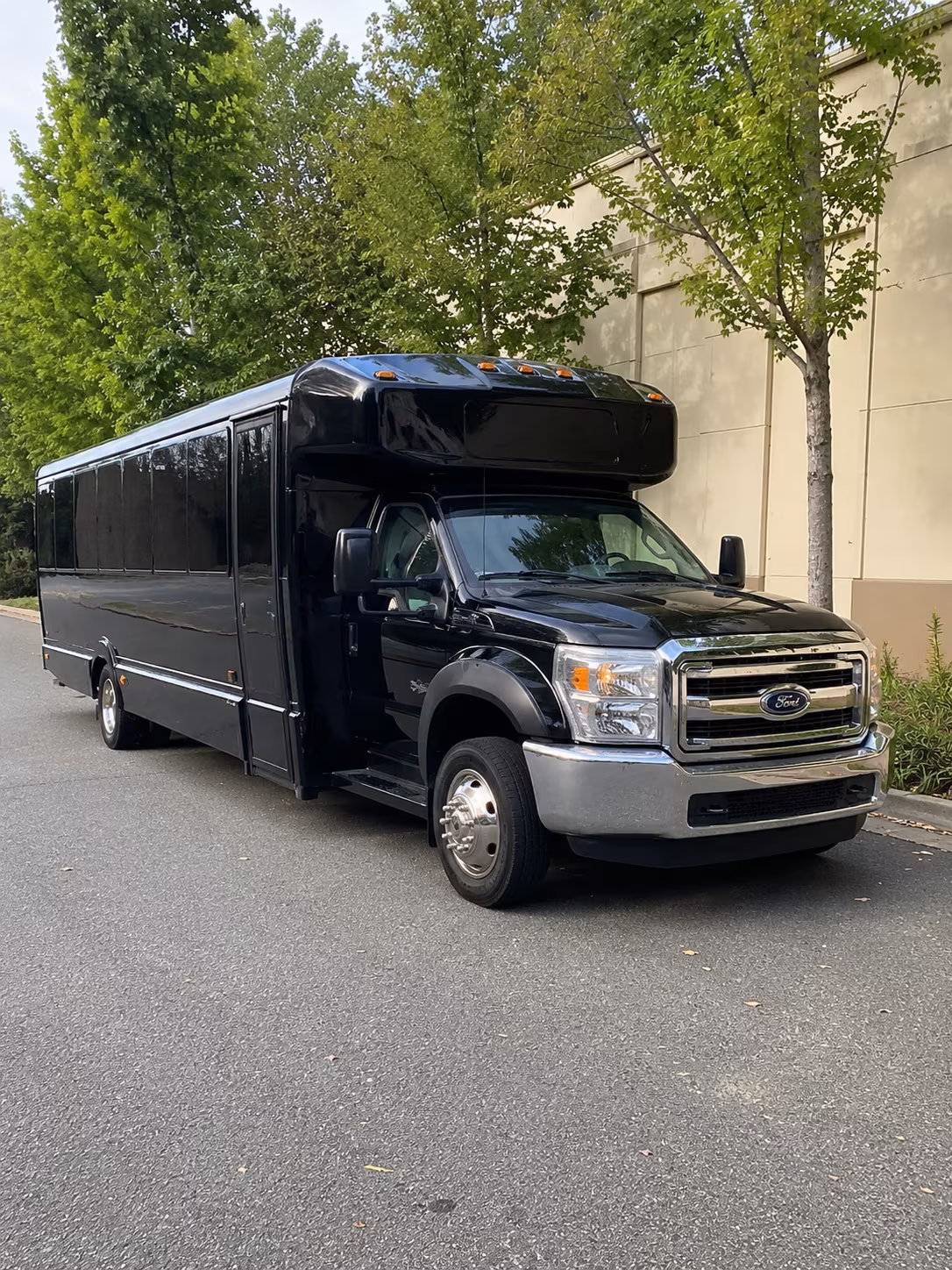 buses for college and university field trips across southeast michigan