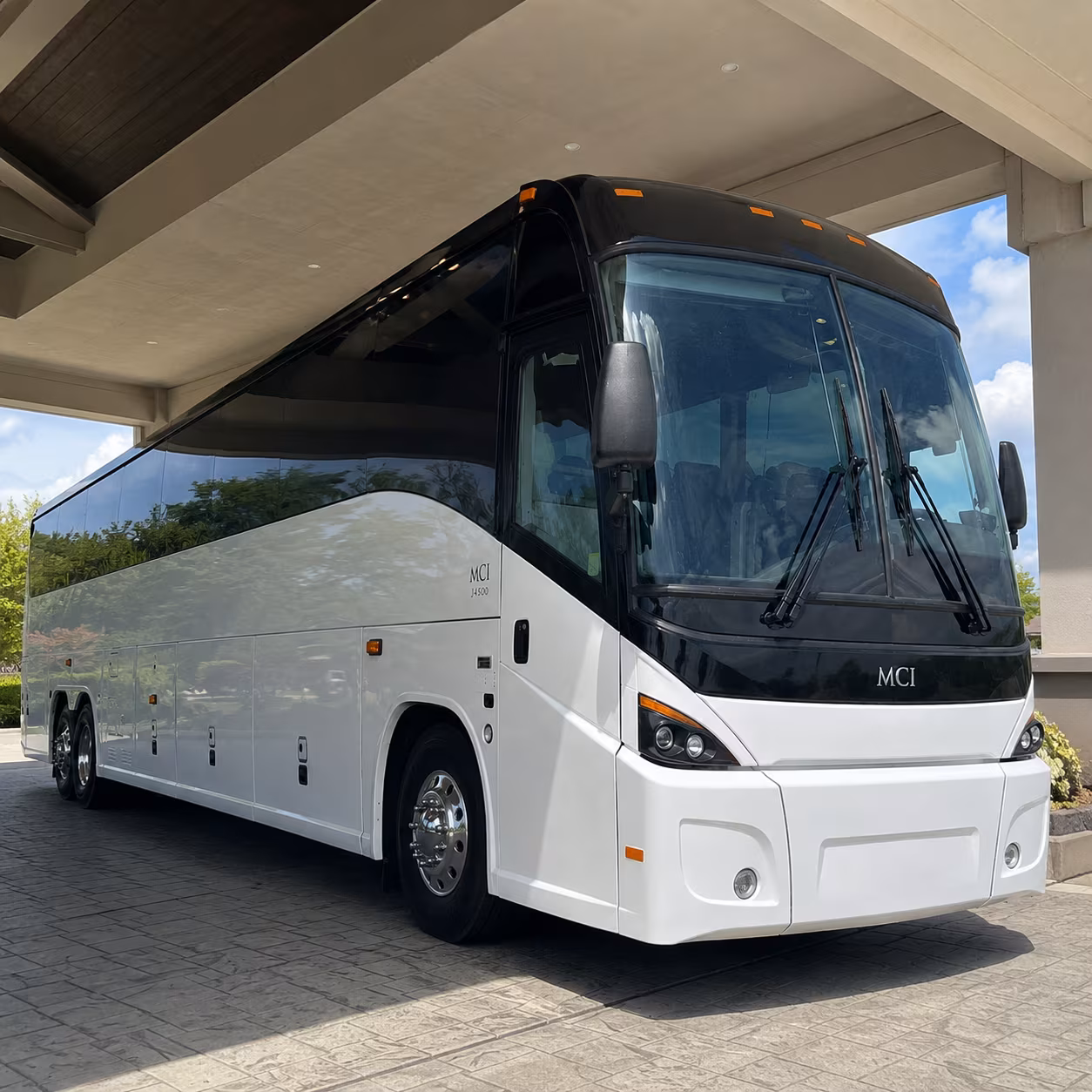 charter buses for detroit concerts and festival events