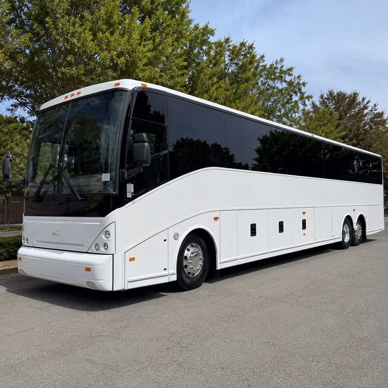 detroit university michigan charter bus rental