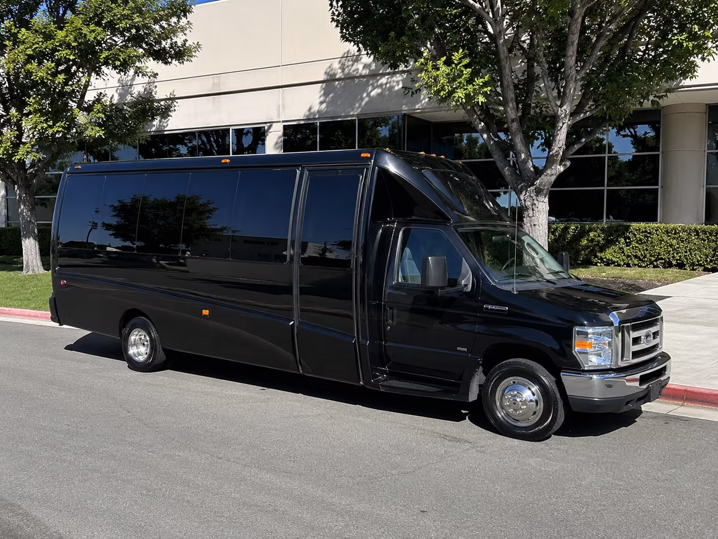 long distance fan buses from detroit to away games