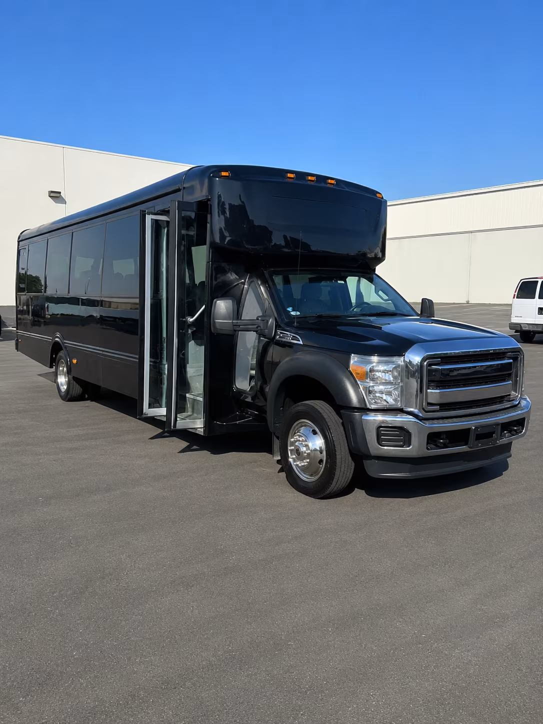 party buses for detroit bachelorette bar crawls through midtown and downtown