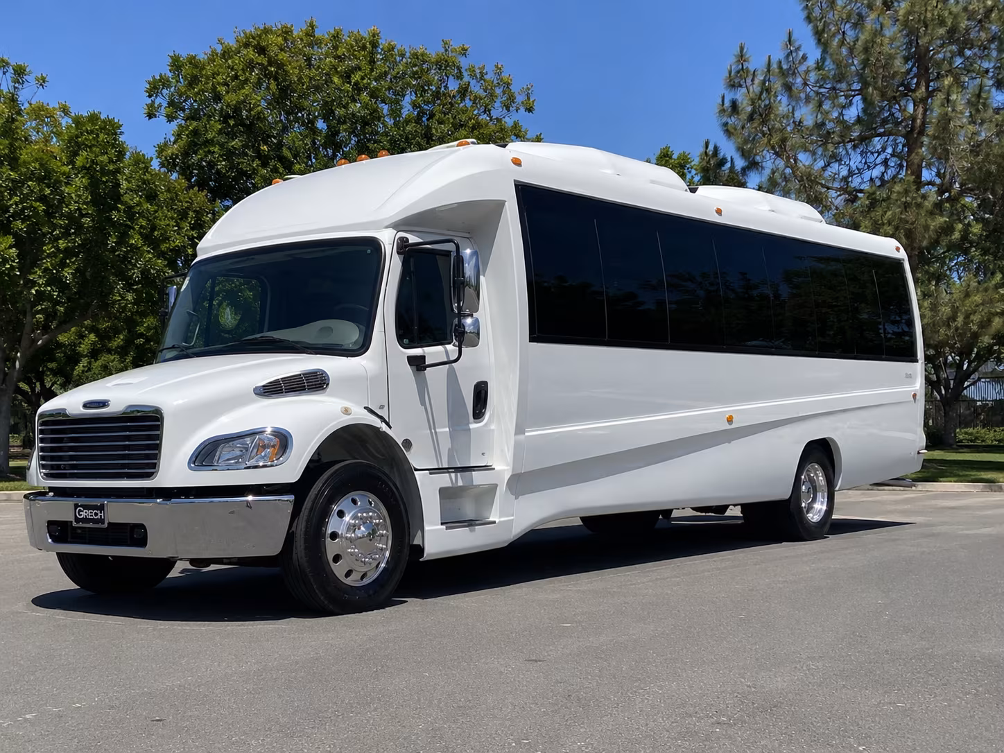 sweet 16 and quinceanera party buses in detroit michigan