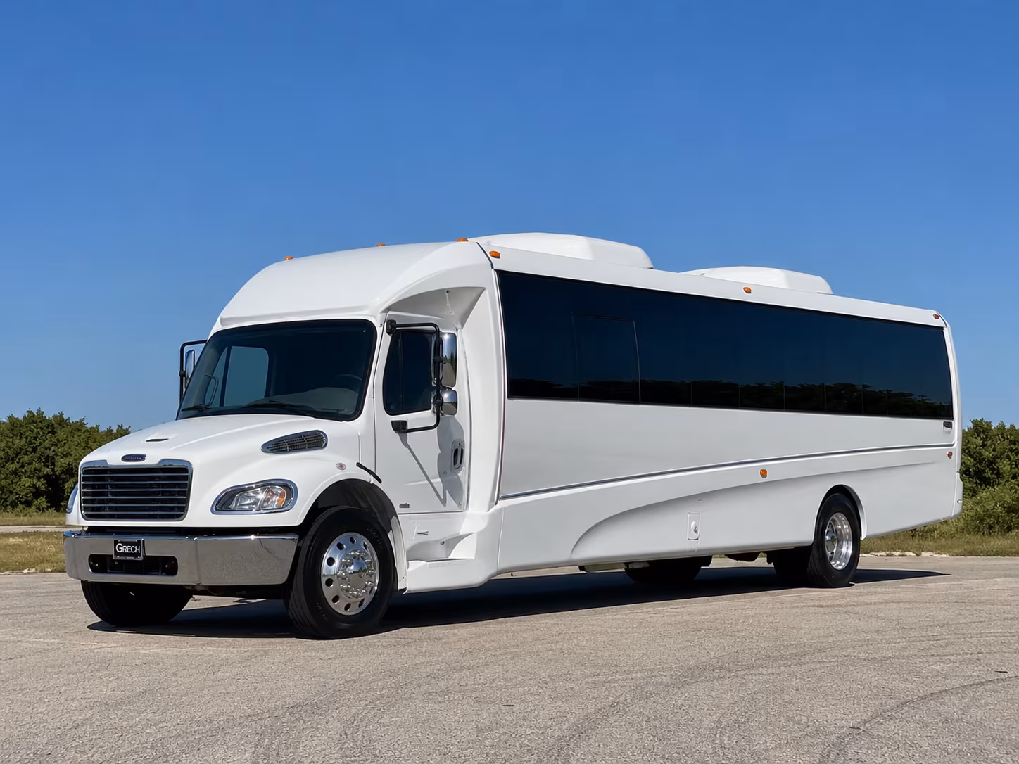 wine tour bus rentals for corporate groups and private events in detroit